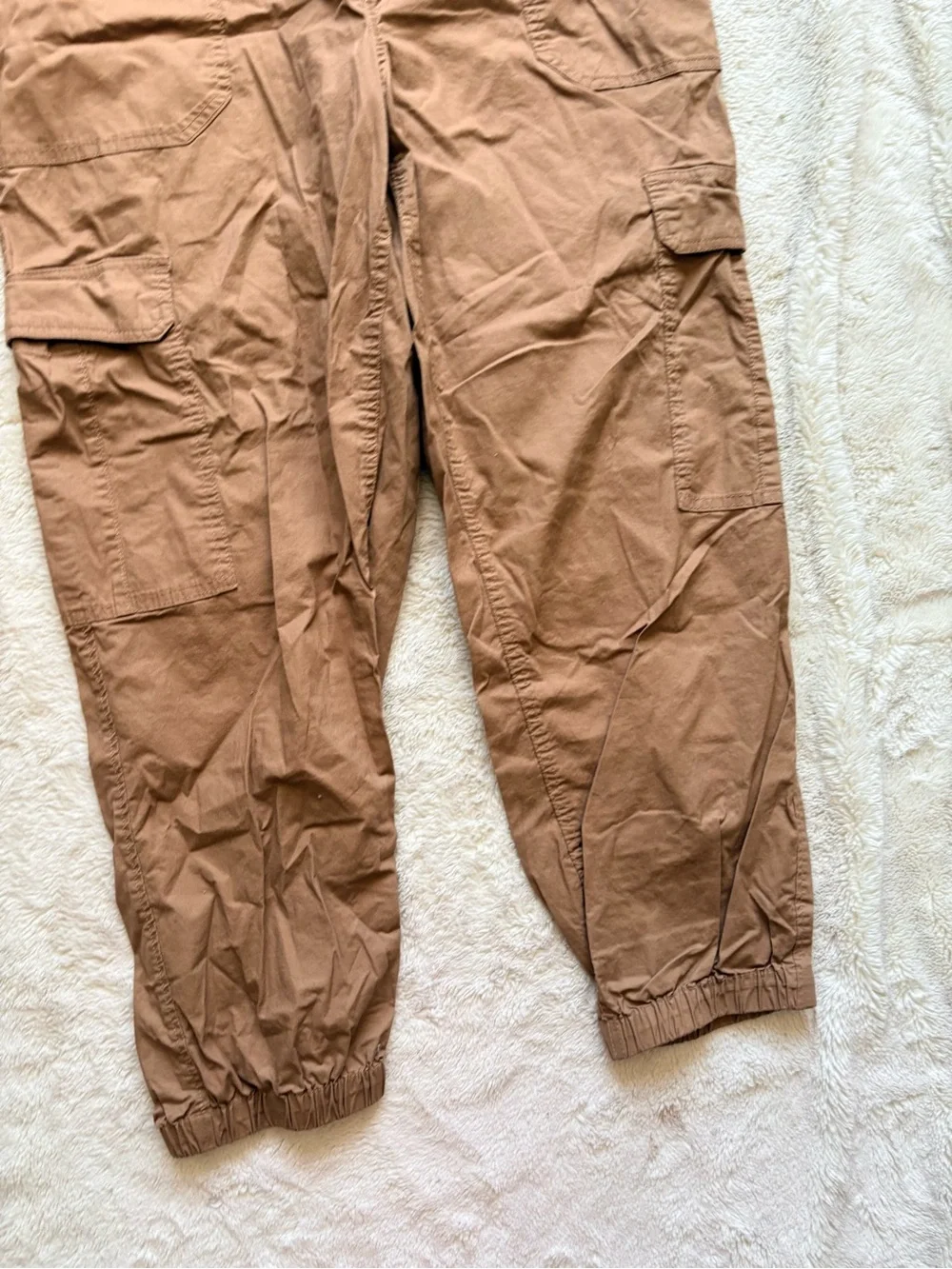 Reitmans Utility Cargo Pants – Size XL | Utility‑Core Trend | Casual Minimalism - Picture 6 of 9